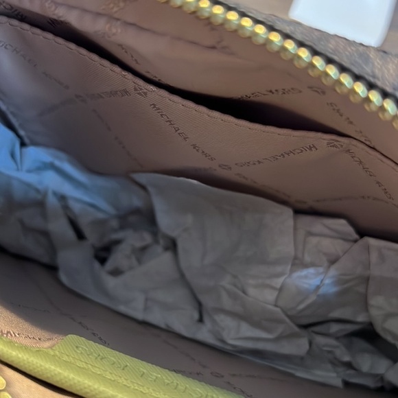 MICHAEL KORS EW LARGE CHAIN CROSSBODY Brown Green Light Sage Signature B… - Picture 5 of 6